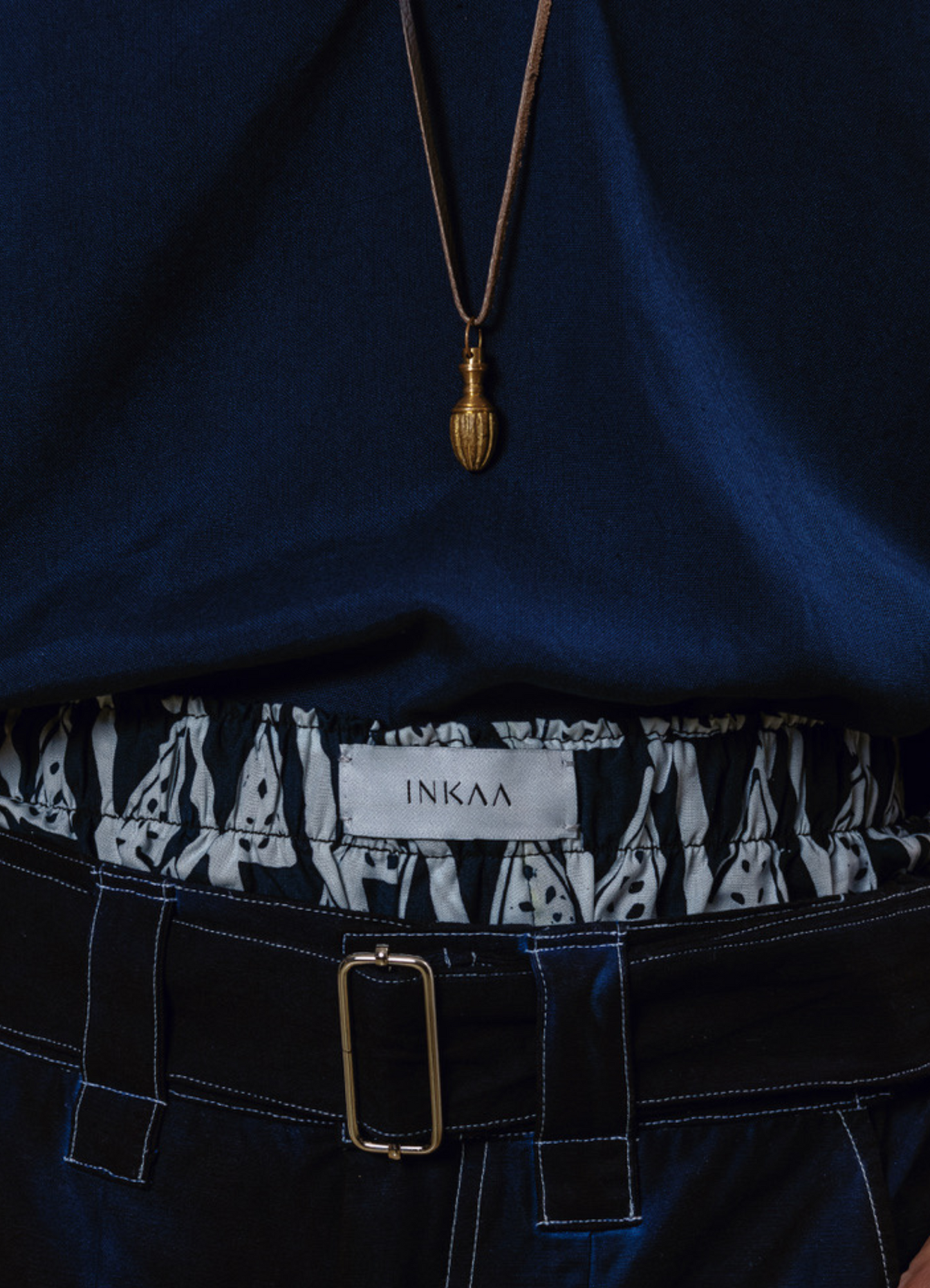 Buah Gantung Pendant